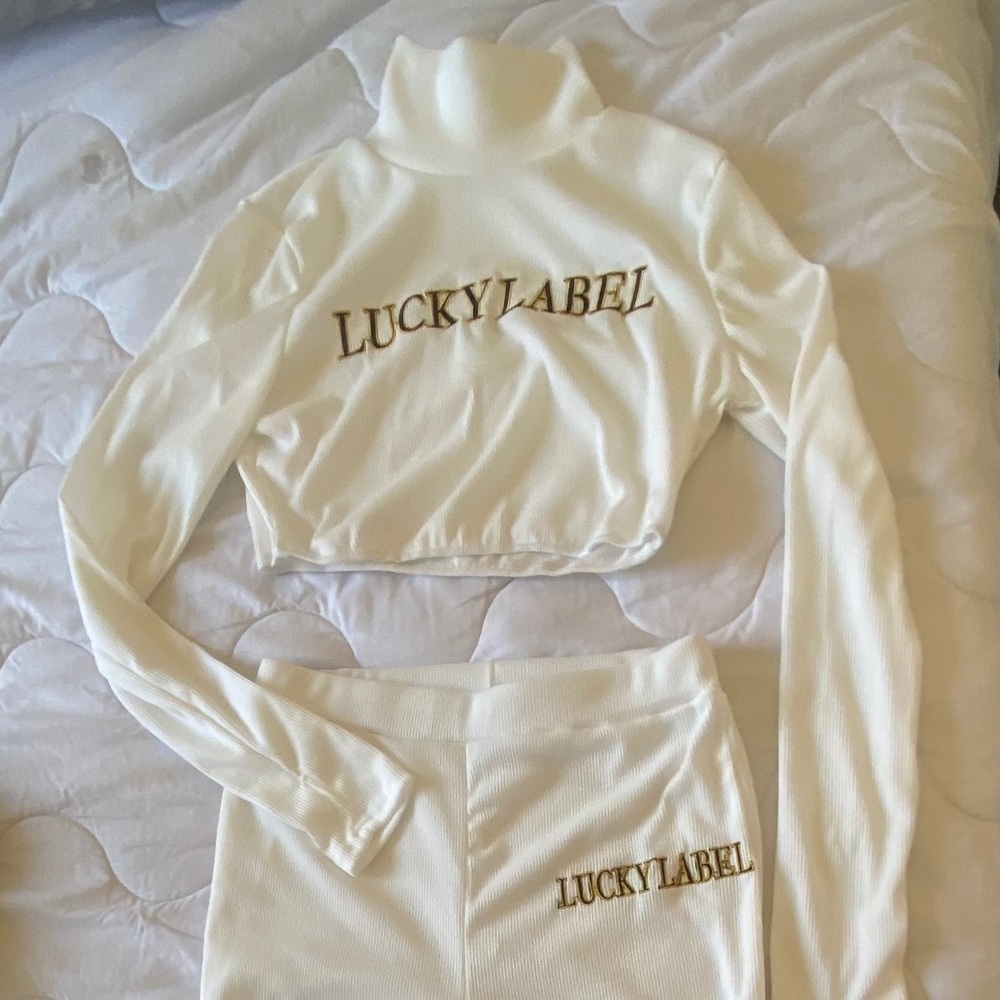 Two piece pants set with crop top